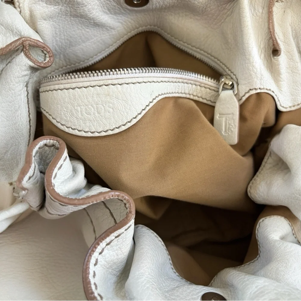 TOD'S Miky Easy Media Shoulder Handbag in White Pebbled Leather - Picture 10 of 14